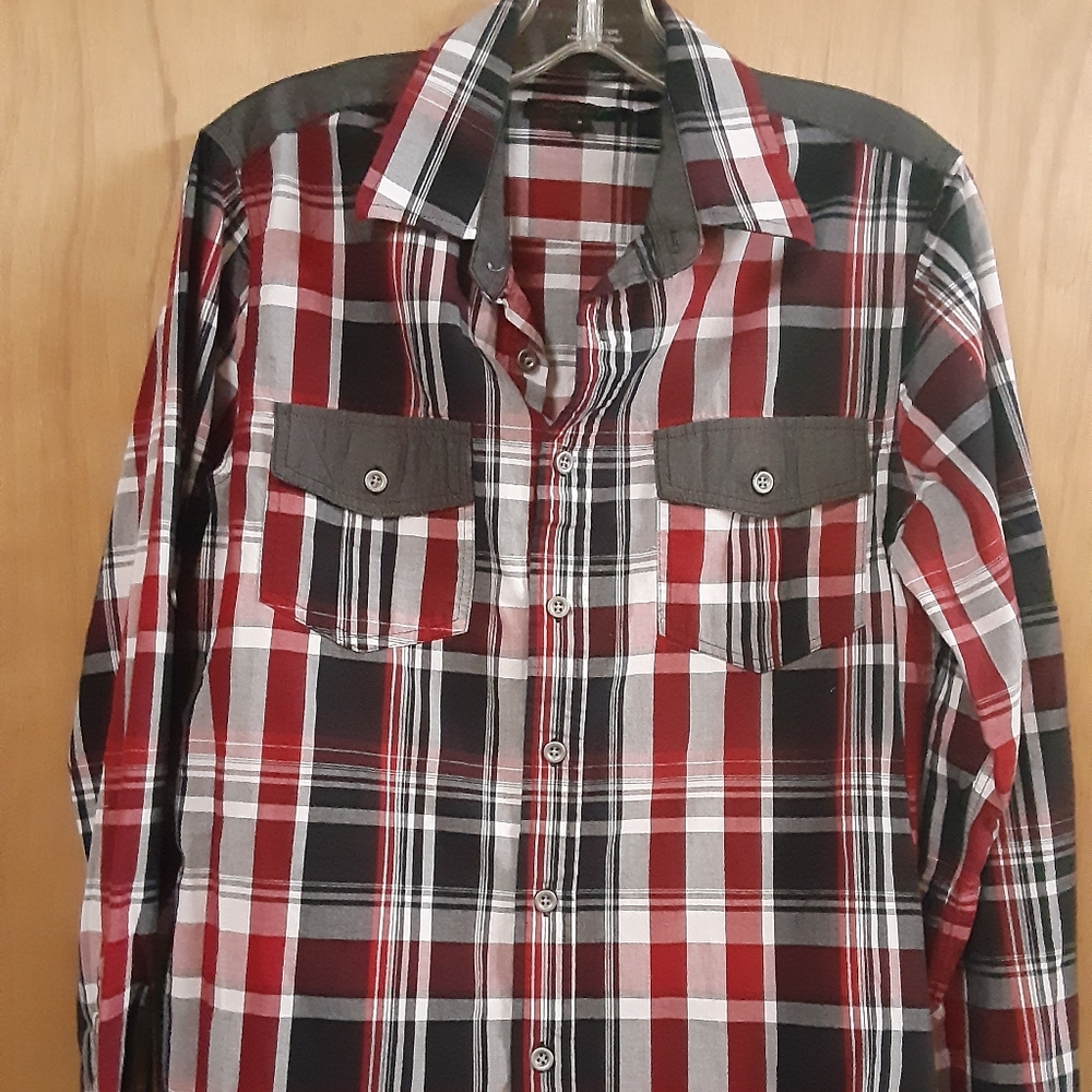 Eighty Eight Platinum button down shirt small